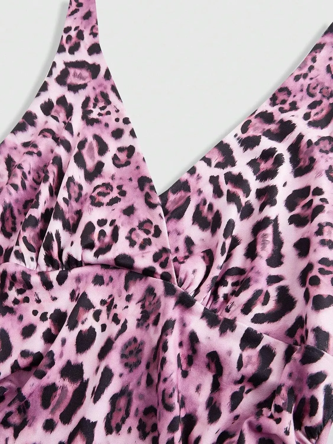 LOFAAC Women Sexy Leopard Print Tie Back Halter Crop Top Y2K Grunge Sleeveless Plunge V Neck Backless Ruched Cami Shirts